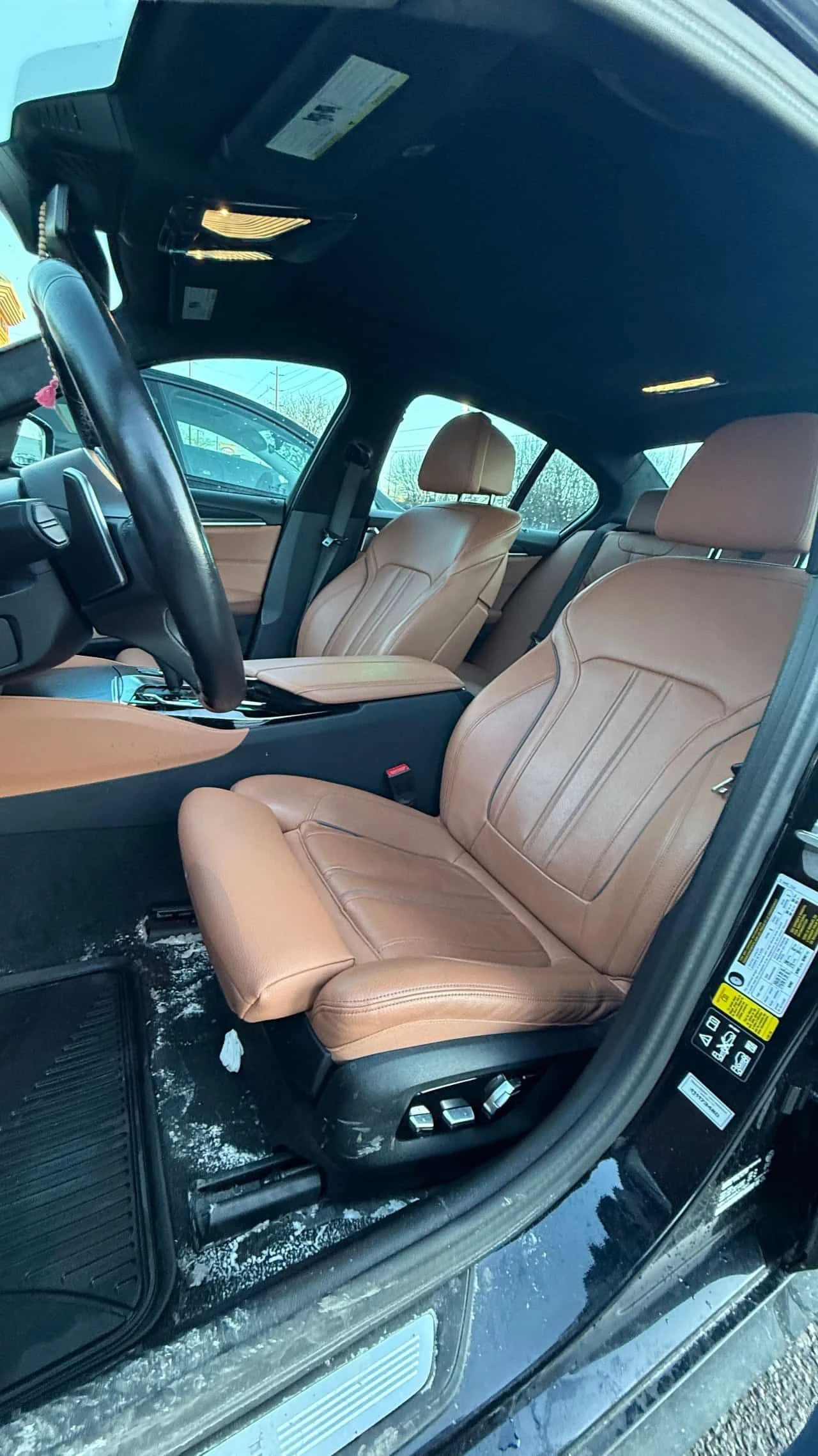 BMW 550 xDrive/ДИСТРОНИК/ОБДУХВАНЕ/360 CAM/ШИБИДАХ - изображение 10