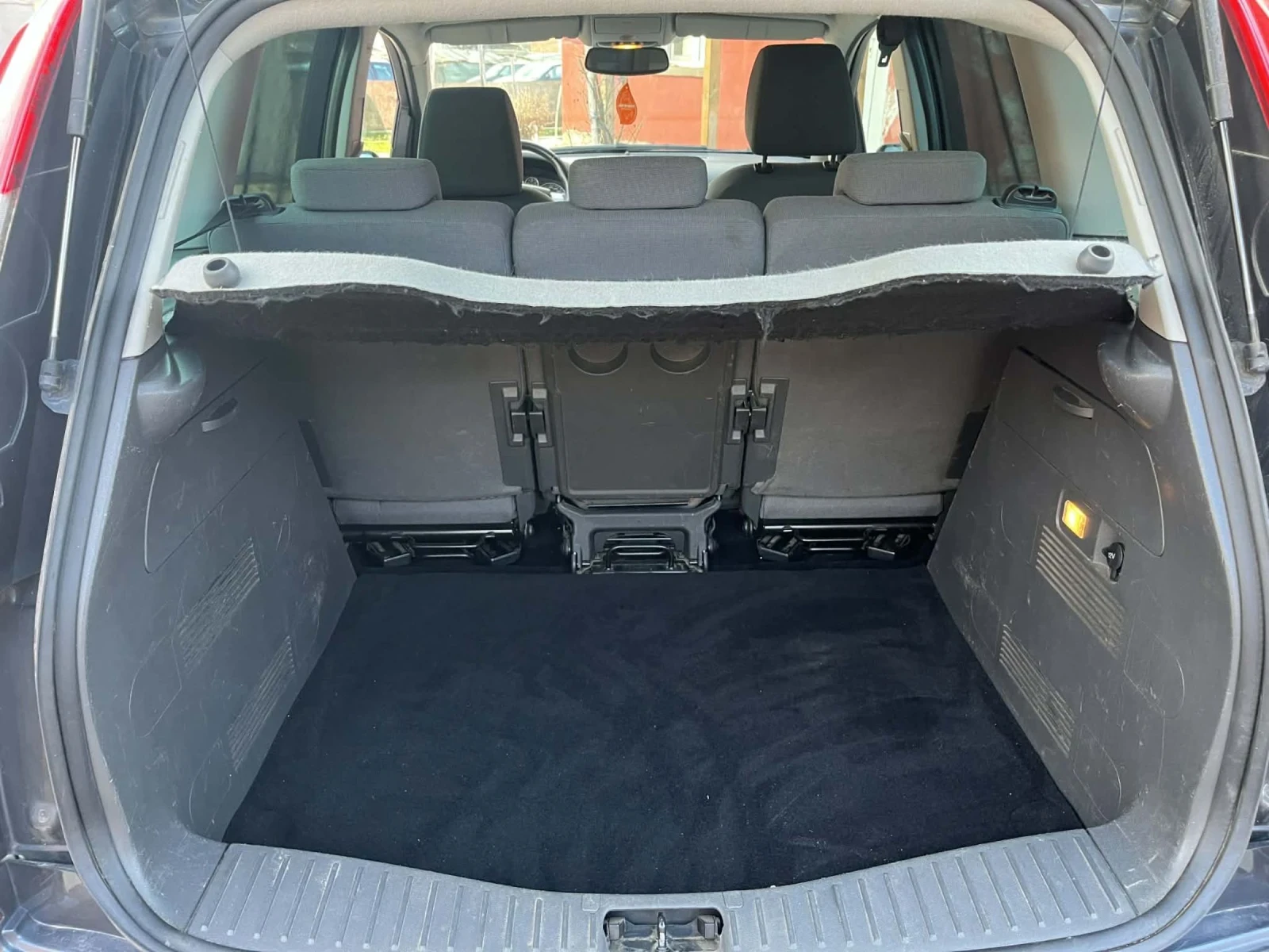 Ford C-max 1.8I, снимка 15 - Автомобили и джипове - 53772605