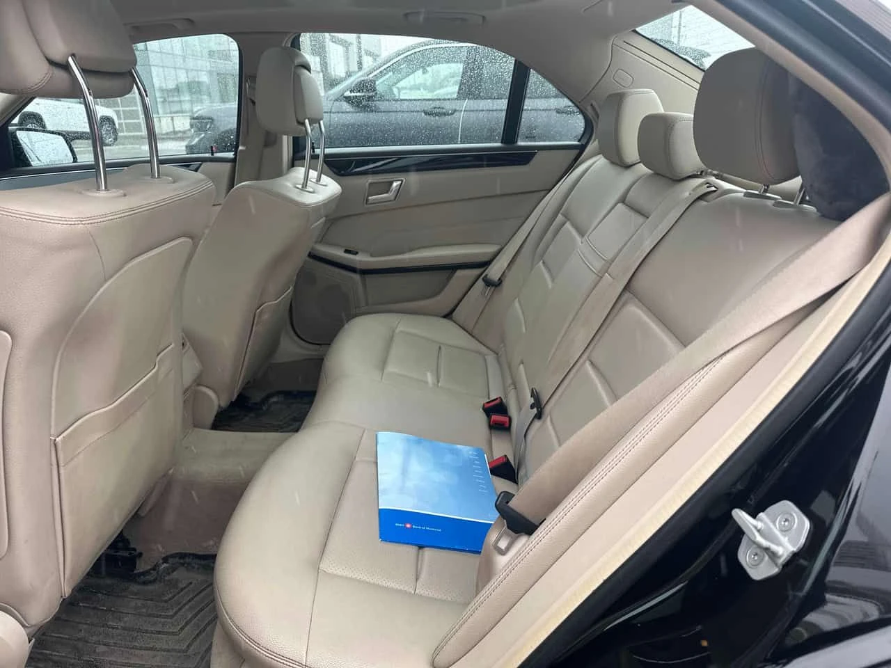 Mercedes-Benz E 250 BlueTEC/CARFAX/ПОДГРЕВИ/360 CAM, снимка 11 - Автомобили и джипове - 53805216