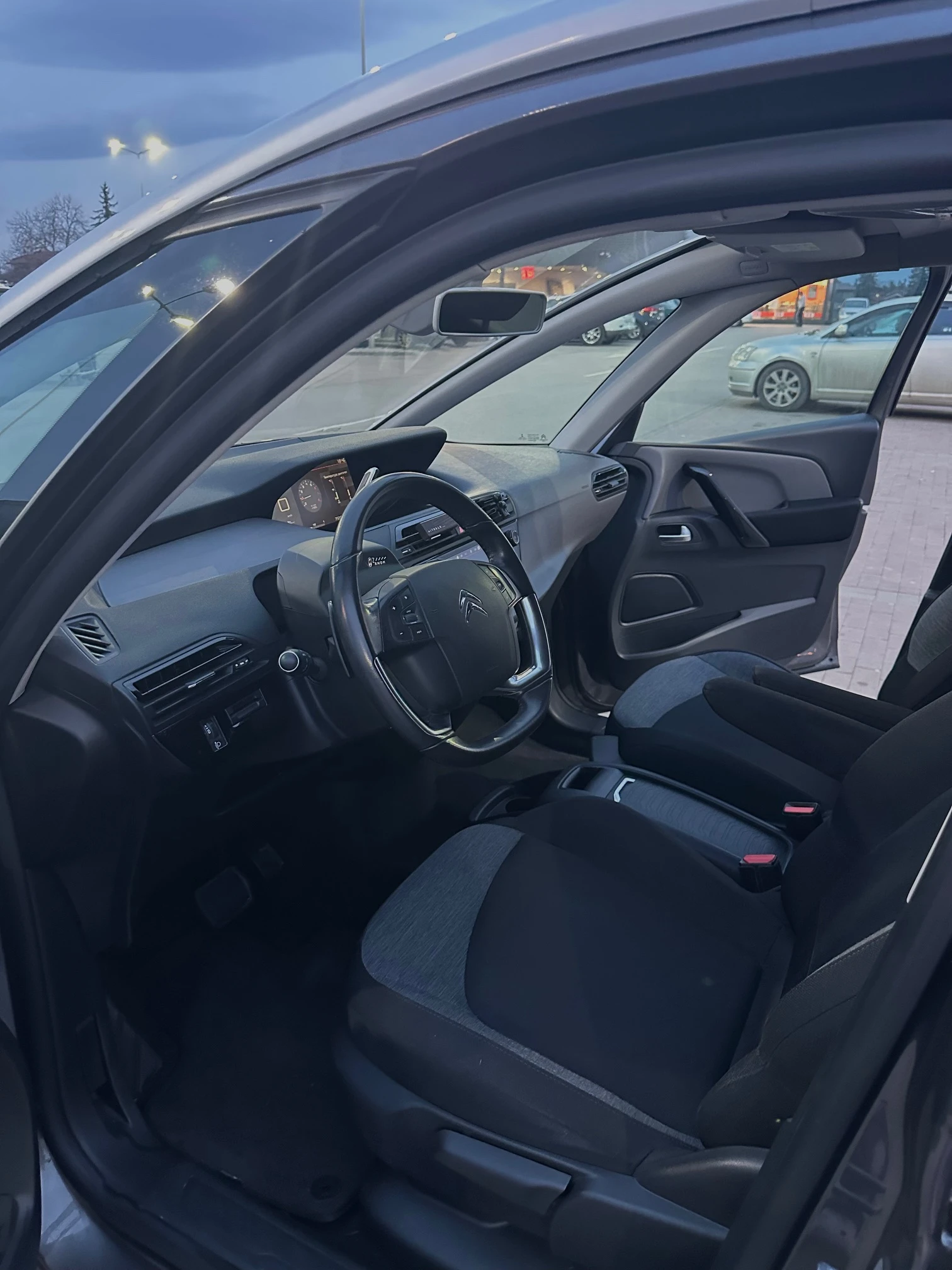 Citroen C4 Picasso Grand Picasso, снимка 7 - Автомобили и джипове - 53810643