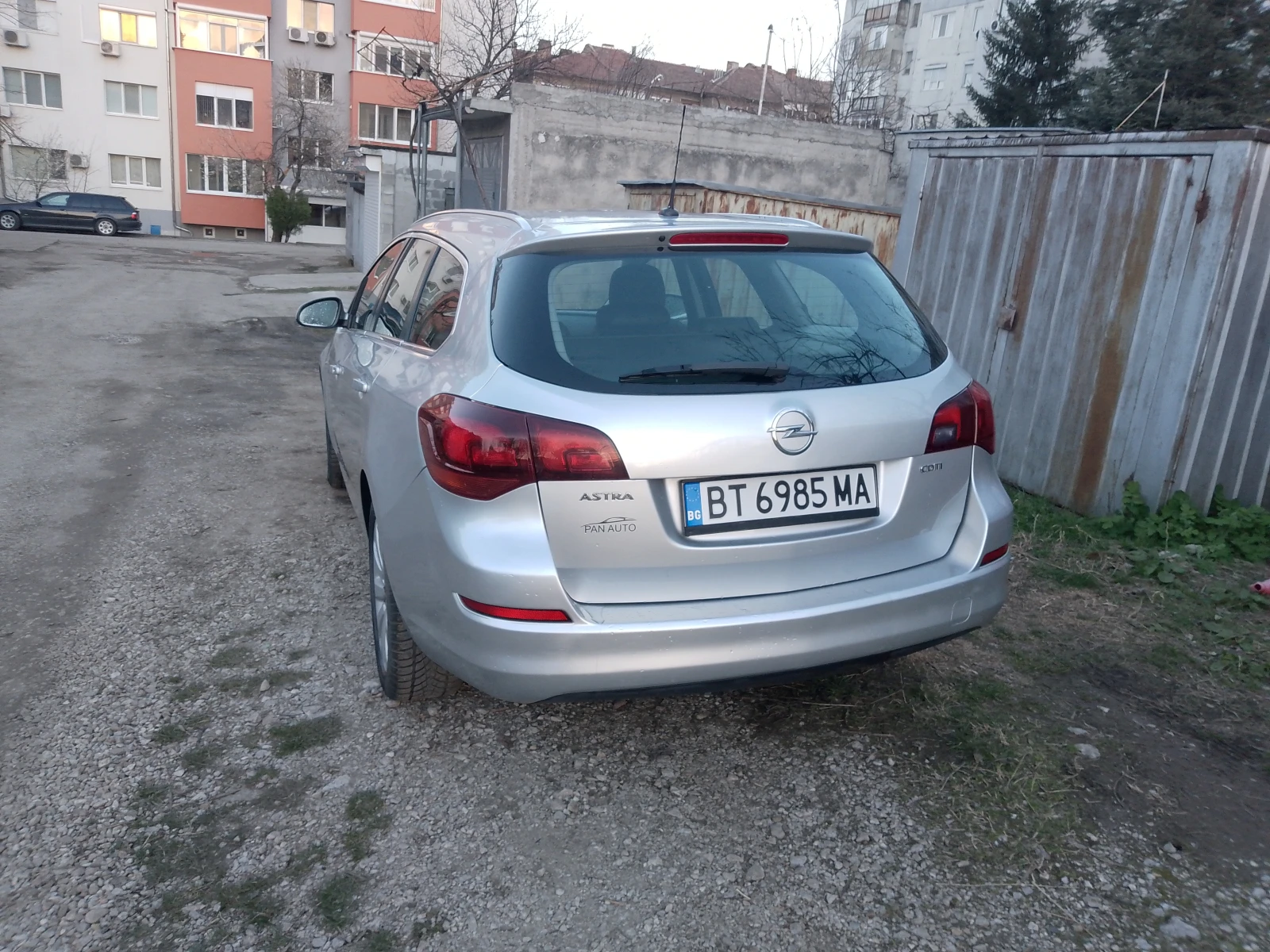 Opel Astra 1, 7 CDTI, снимка 5 - Автомобили и джипове - 53866327