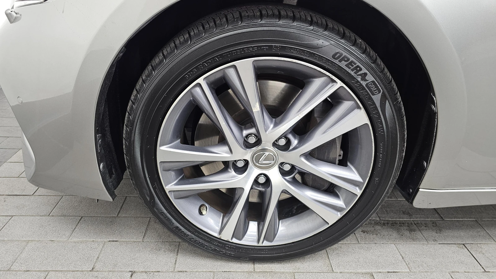 Lexus IS 300 * KEYLESS* КОЖА* ПОДГРЕВ* ШИБИДАХ* КАМЕРА* , снимка 16 - Автомобили и джипове - 54085272