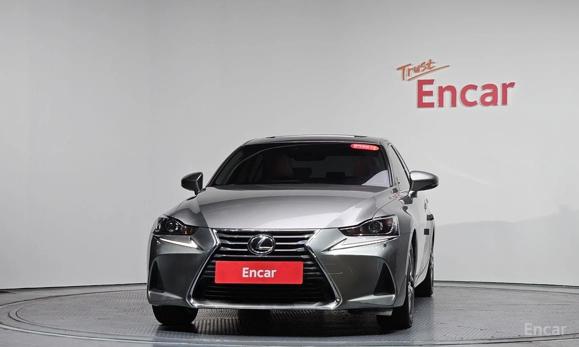 Lexus IS 300 * KEYLESS* КОЖА* ПОДГРЕВ* ШИБИДАХ* КАМЕРА* , снимка 2 - Автомобили и джипове - 54085272