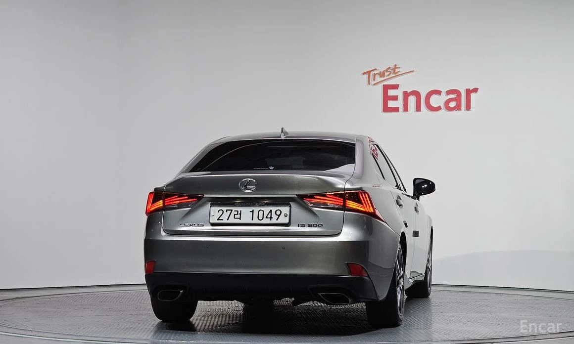 Lexus IS 300 * KEYLESS* КОЖА* ПОДГРЕВ* ШИБИДАХ* КАМЕРА* , снимка 4 - Автомобили и джипове - 54085272