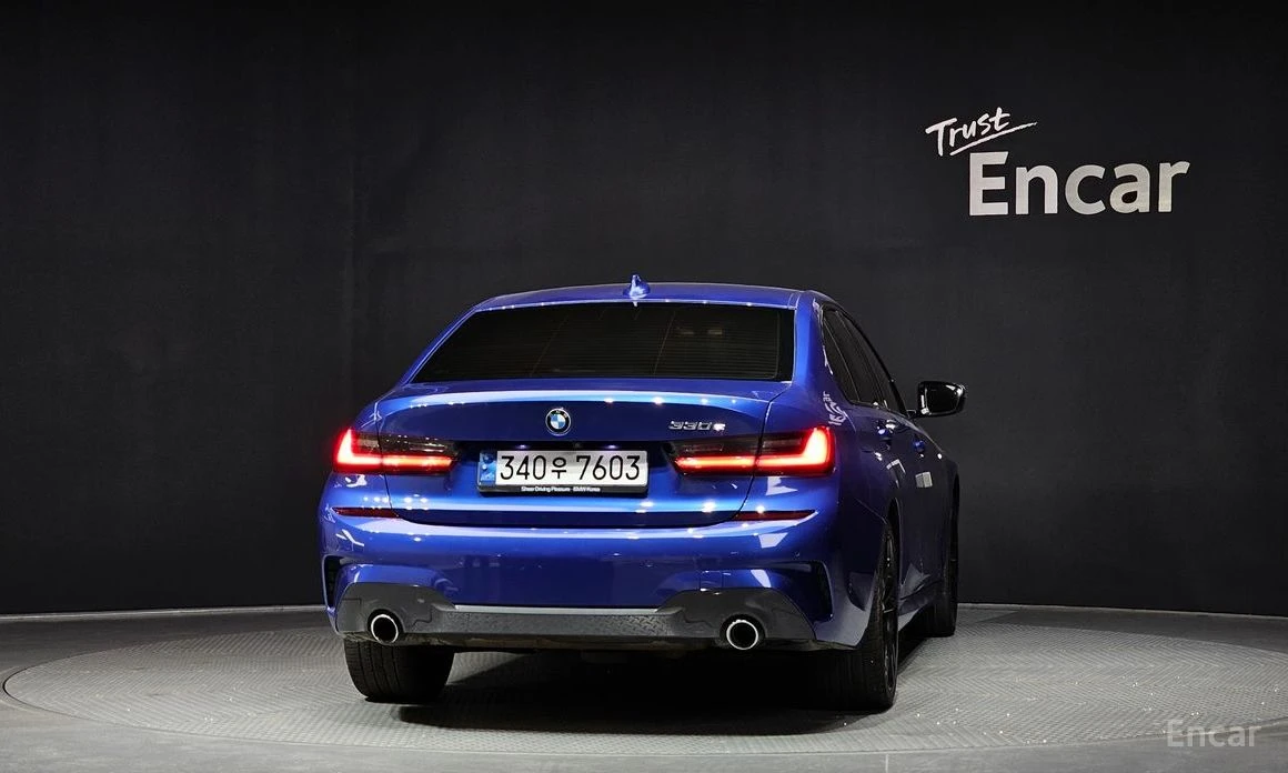 BMW 330 E* HYBRID* M* SPORT* HARMON* KARDON* КАМЕРА* , снимка 4 - Автомобили и джипове - 54149026