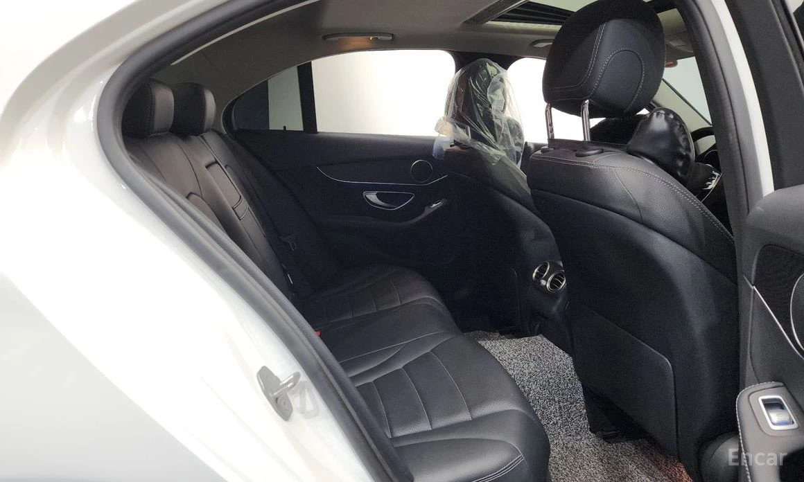 Mercedes-Benz C 220, снимка 11 - Автомобили и джипове - 54428455