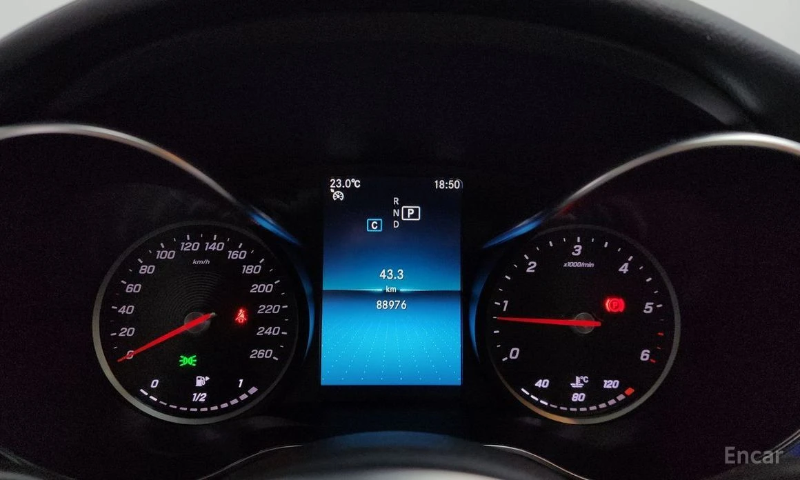 Mercedes-Benz C 220, снимка 8 - Автомобили и джипове - 54428455