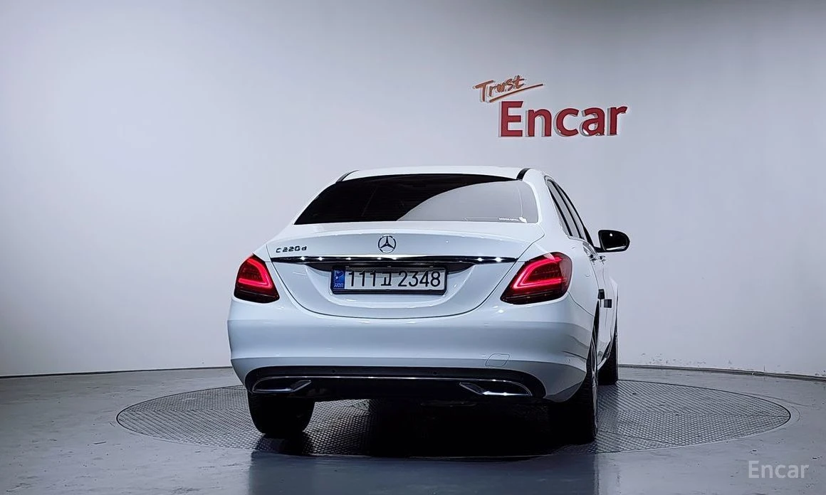Mercedes-Benz C 220, снимка 4 - Автомобили и джипове - 54428455