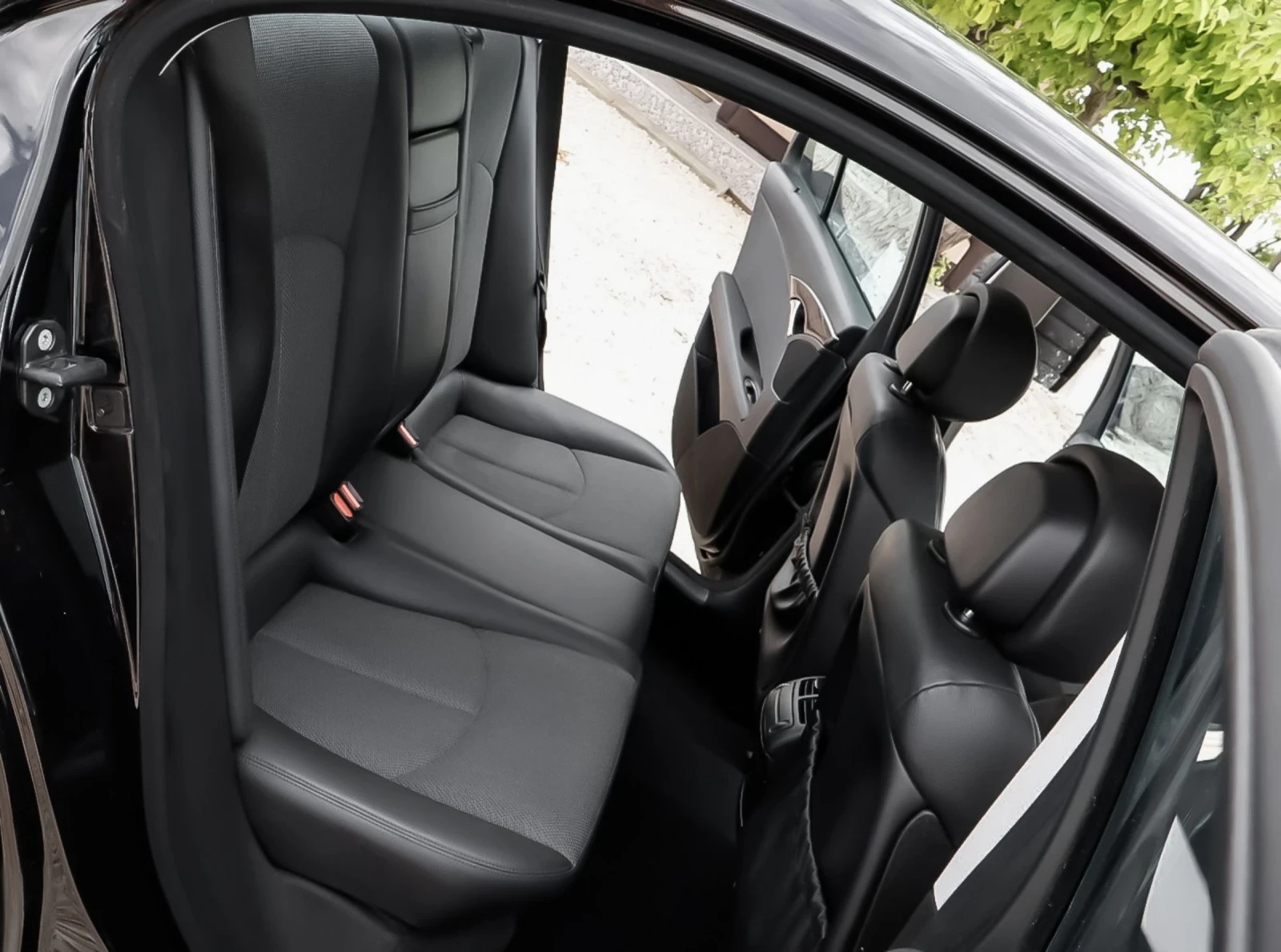 Mercedes-Benz E 220 Avangarde  Face , снимка 16 - Автомобили и джипове - 54610181