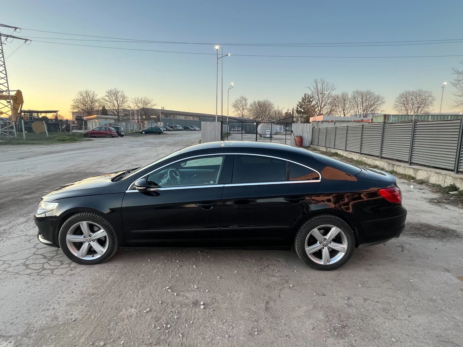 VW CC 2.0TDI, снимка 2 - Автомобили и джипове - 54714954