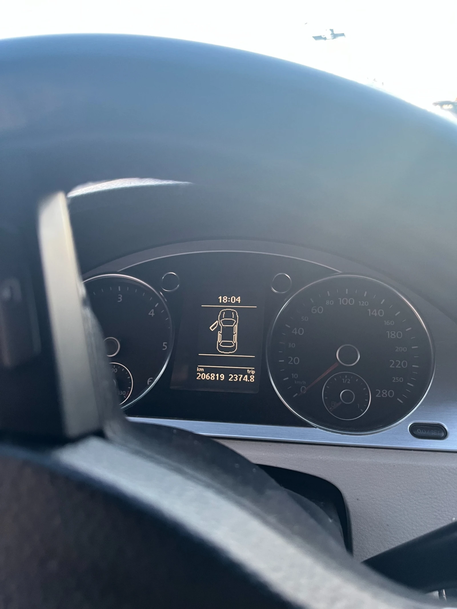 VW CC 2.0TDI, снимка 6 - Автомобили и джипове - 54714954