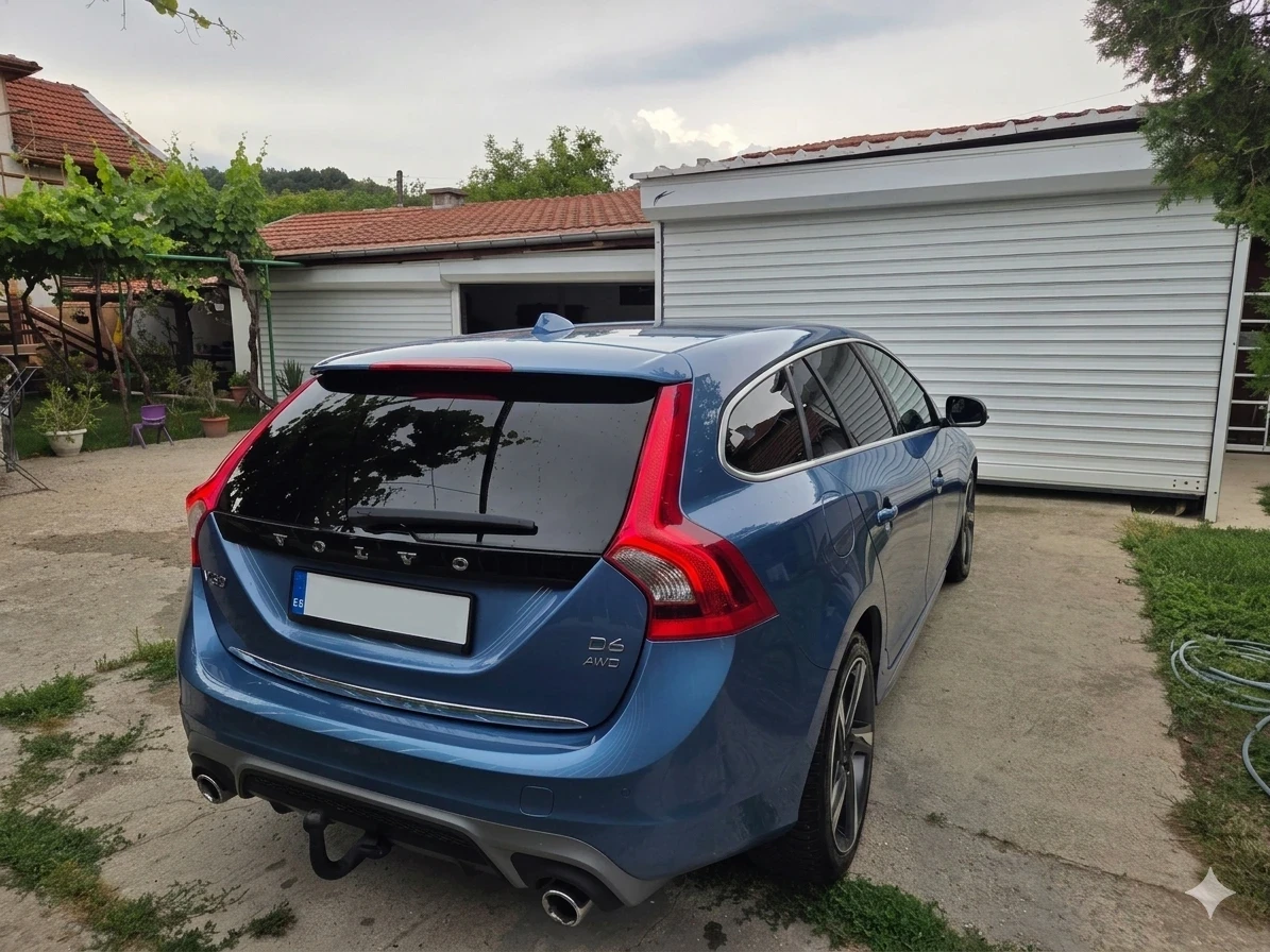 Volvo V60 Plug-in Hybrid , снимка 7 - Автомобили и джипове - 54945076