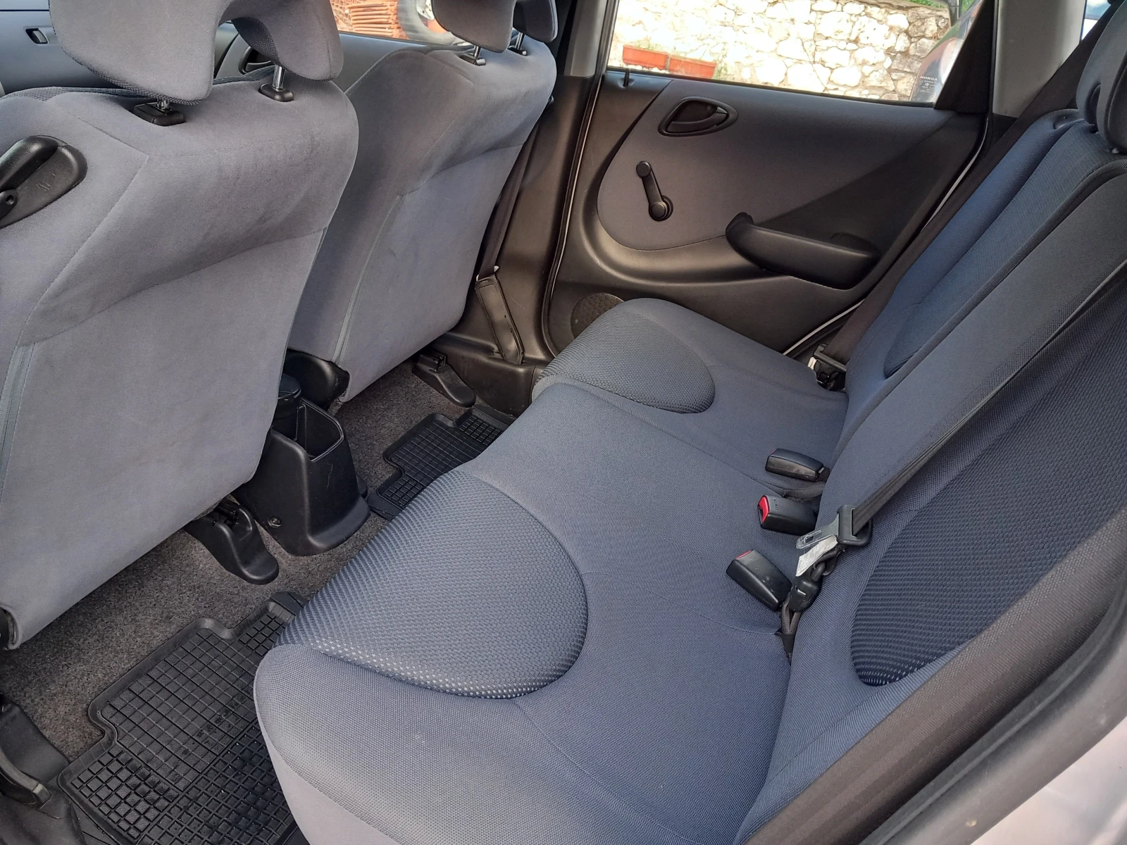 Honda Jazz 1.3i климатик , снимка 13 - Автомобили и джипове - 54962215