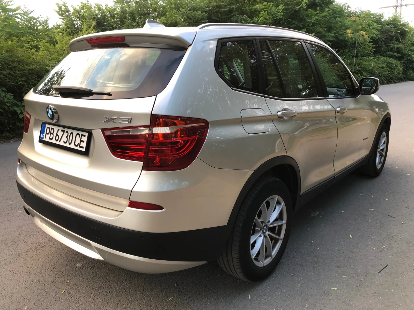 BMW X3 xDrive20d | 4x4 | ОБСЛУЖЕН | АВТОПИЛОТ | ПАРКТРОНИ, снимка 3 - Автомобили и джипове - 55068772