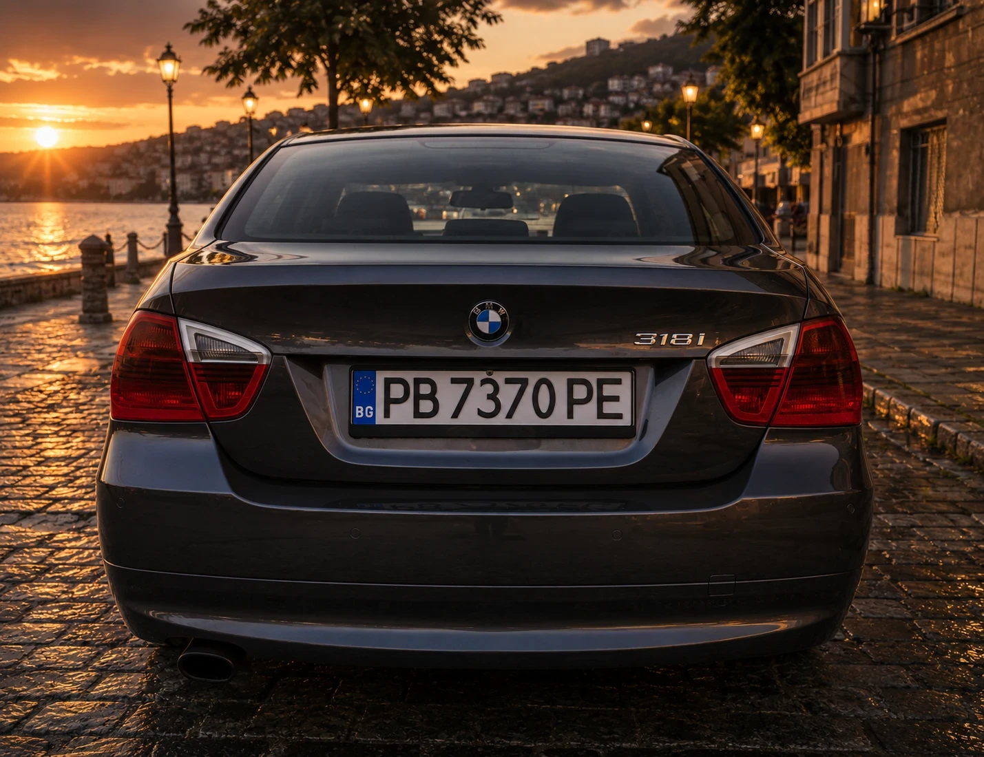 BMW 318 2.0 i | 180хил. км | ОБСЛУЖЕНА | ПАНОРАМА , снимка 3 - Автомобили и джипове - 55068772