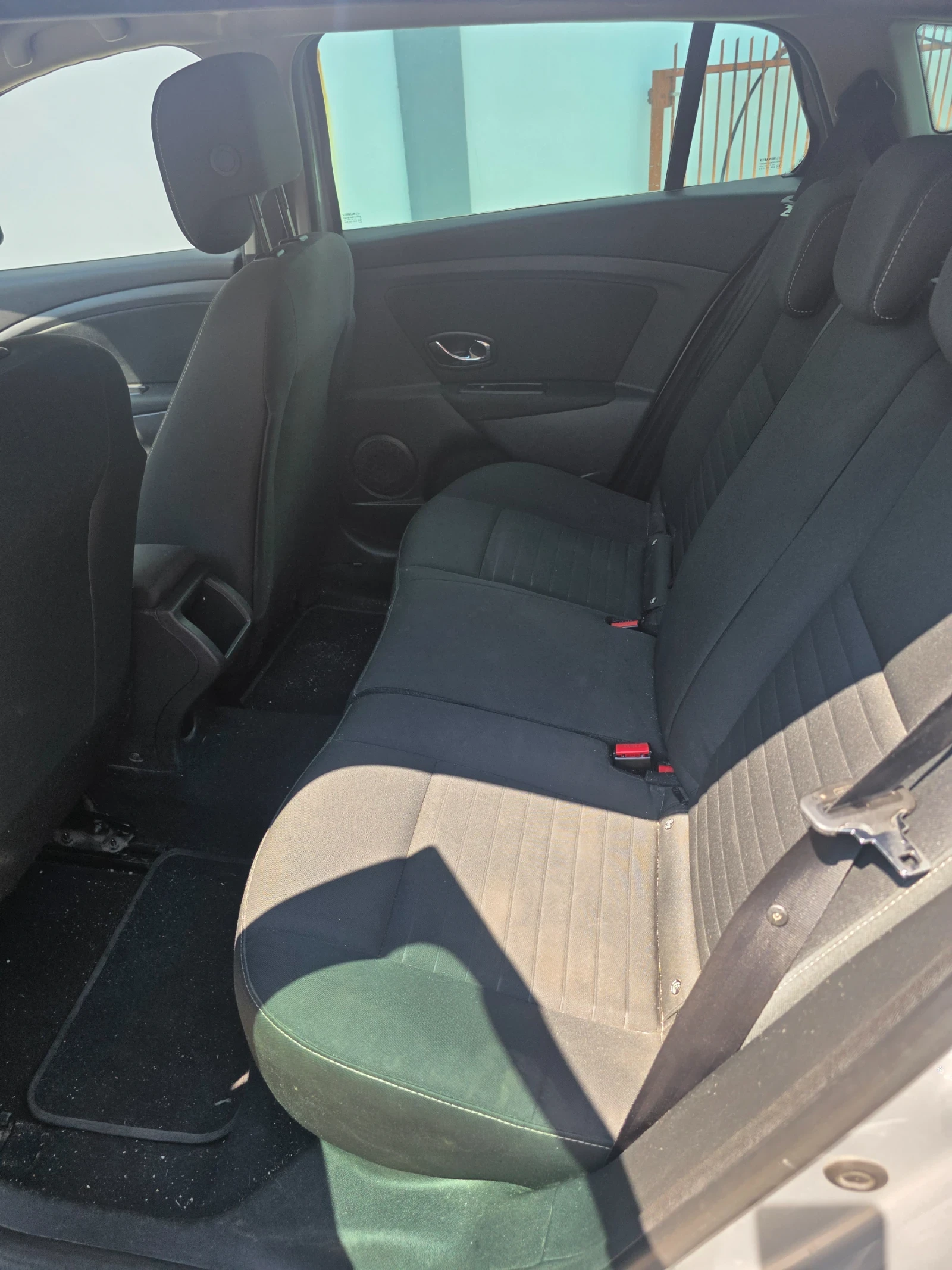 Renault Megane 1.5 dci  110кс Limitet, снимка 7 - Автомобили и джипове - 55151832