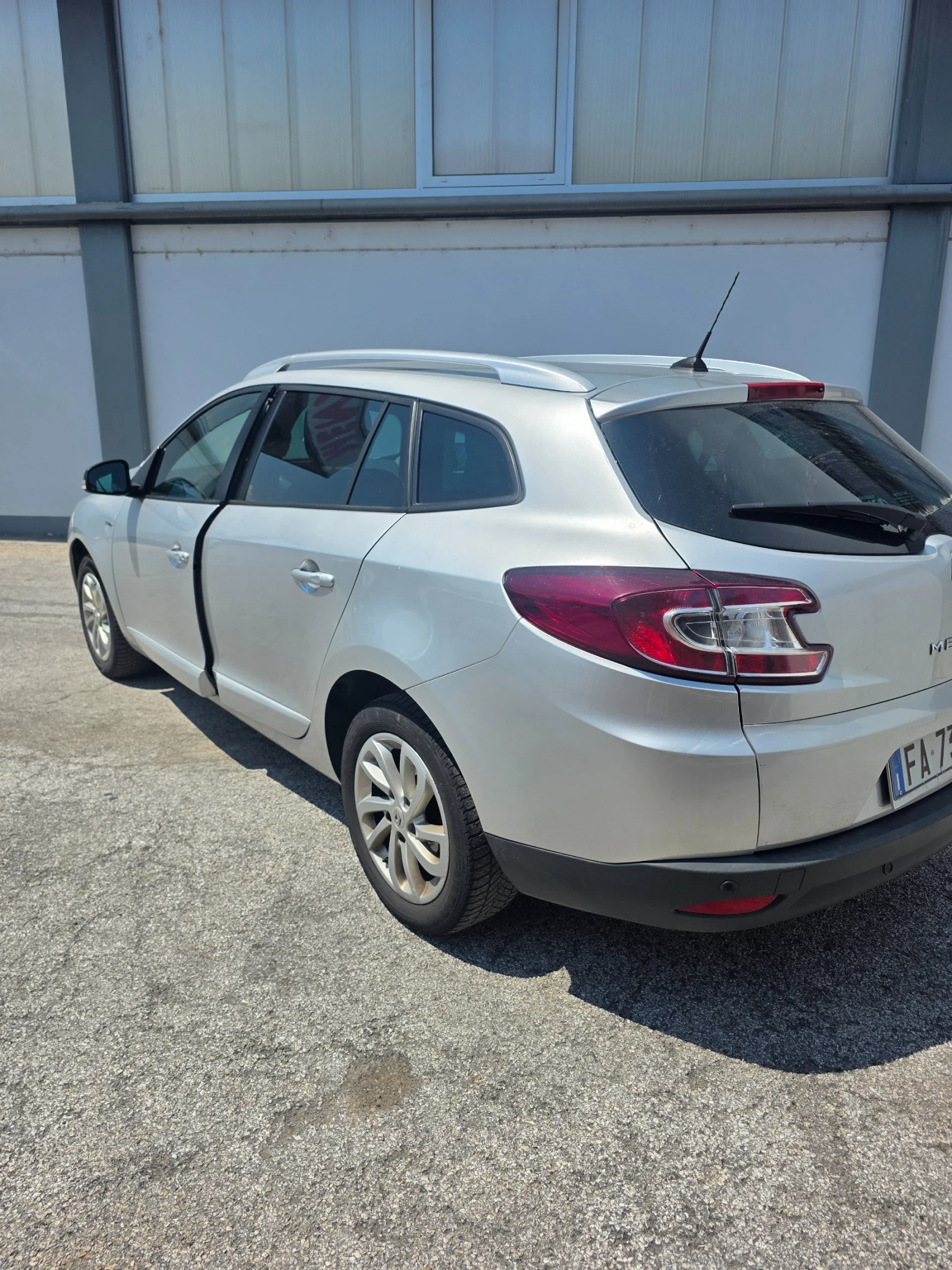 Renault Megane 1.5 dci  110кс Limitet, снимка 5 - Автомобили и джипове - 55151832