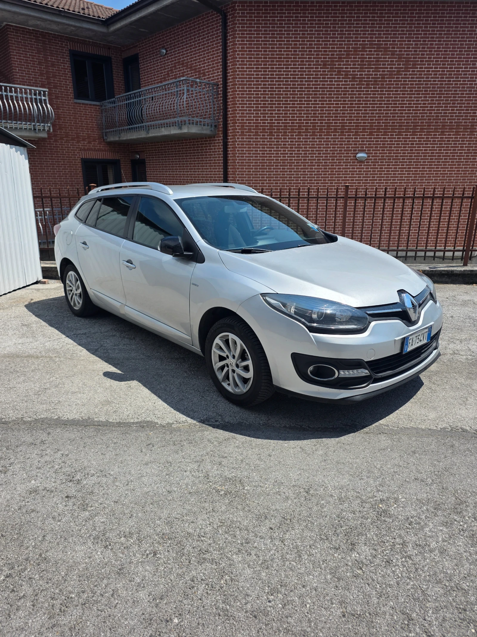 Renault Megane 1.5 dci  110кс Limitet, снимка 2 - Автомобили и джипове - 55151832