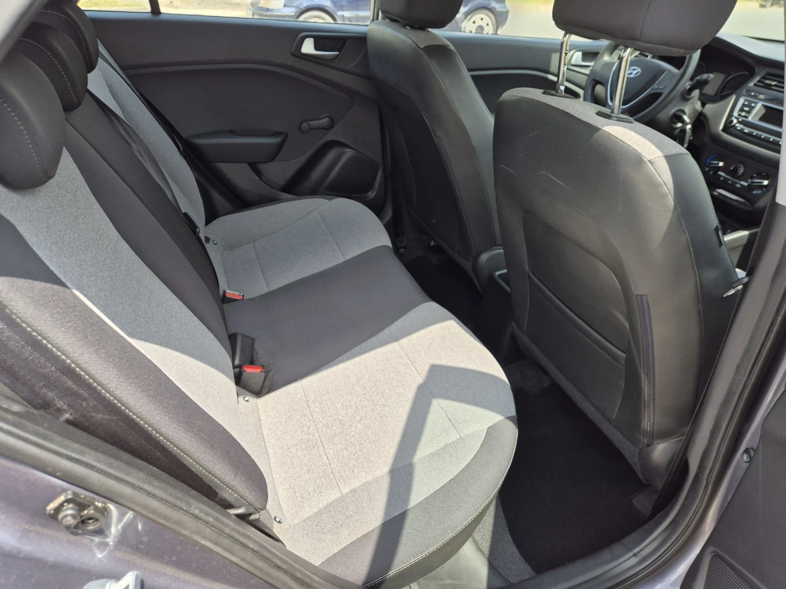 Hyundai I20 1.2, снимка 15 - Автомобили и джипове - 55379337