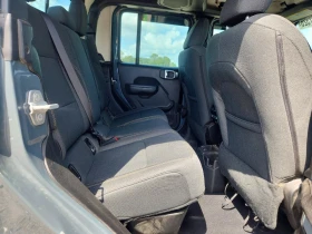 Jeep Gladiator 3.6l Sport, снимка 10