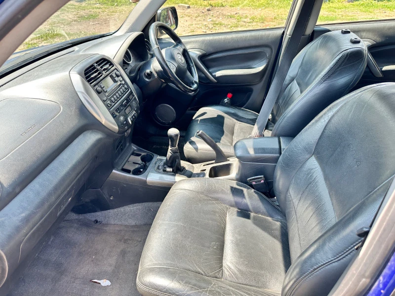 Toyota Rav4 2.0 D-4D 116к.с НА ЧАСТИ, снимка 5 - Автомобили и джипове - 41524815