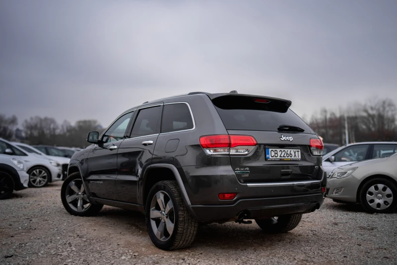 Jeep Grand cherokee OVERLAND ZF8 DISCTRONIC/PANORAMA/ПОДГРЕВ/ОБДУХВАНЕ, снимка 4 - Автомобили и джипове - 49088199