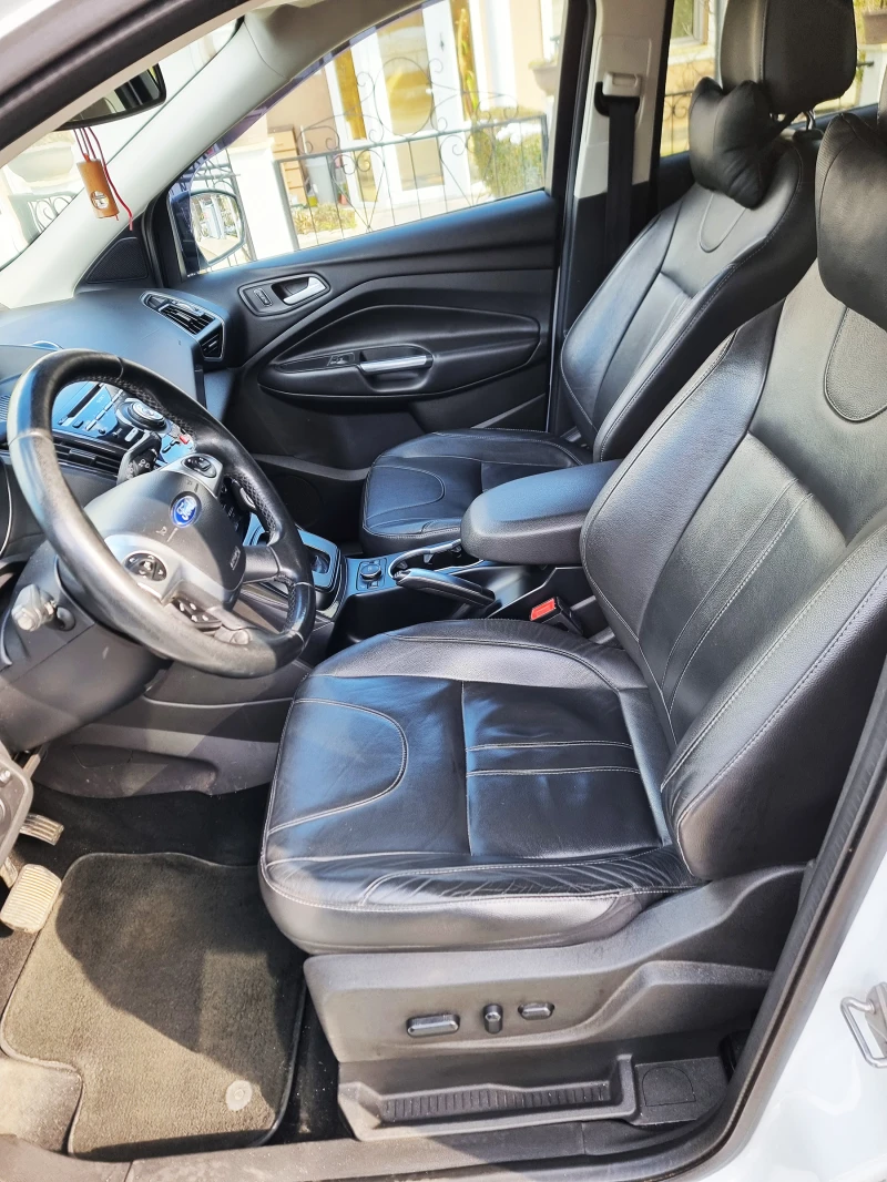 Ford Kuga 2.0d 4x4 Titanium Full, снимка 7 - Автомобили и джипове - 49255936