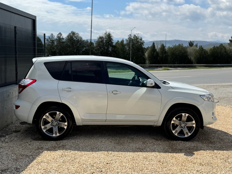 Toyota Rav4 2.2D* 150кс* EXECUTIVE* AUTOMATIC* FULL* FULL* , снимка 4 - Автомобили и джипове - 49504320
