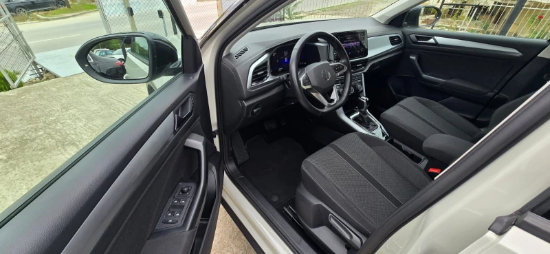 VW T-Roc 2.0 TDI, снимка 8 - Автомобили и джипове - 52051540