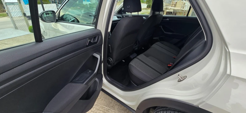 VW T-Roc 2.0 TDI, снимка 10 - Автомобили и джипове - 52051540