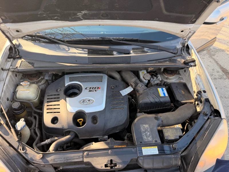 Hyundai Tucson 2.0 140k.s, снимка 11 - Автомобили и джипове - 52851681