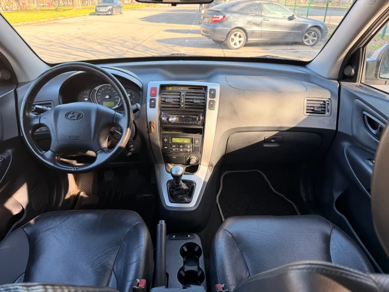 Hyundai Tucson 2.0 140k.s, снимка 8 - Автомобили и джипове - 52851681