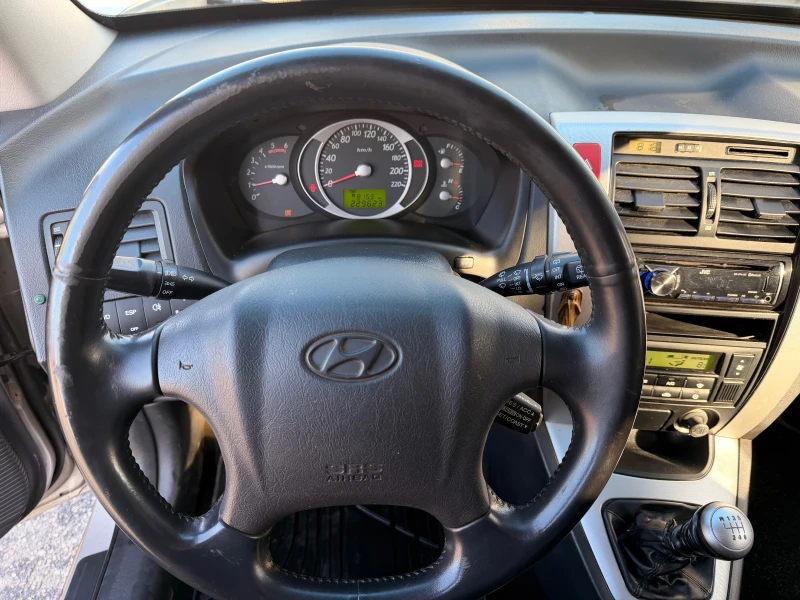 Hyundai Tucson 2.0 140k.s, снимка 10 - Автомобили и джипове - 52851681