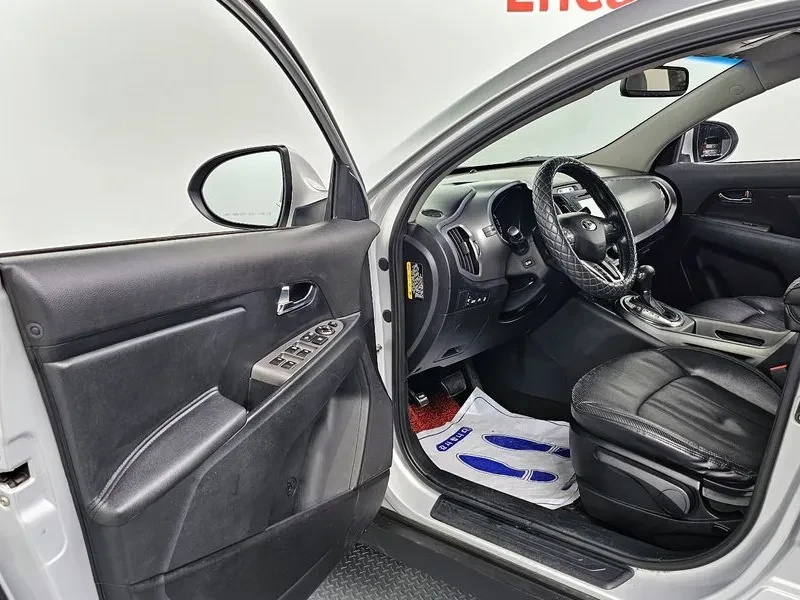 Kia Sportage, снимка 10 - Автомобили и джипове - 52557506