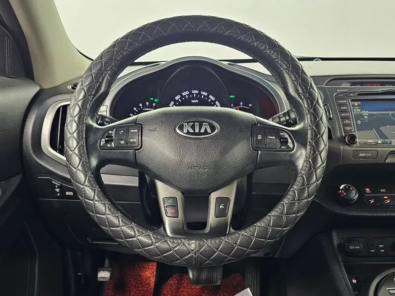 Kia Sportage, снимка 16 - Автомобили и джипове - 52557506