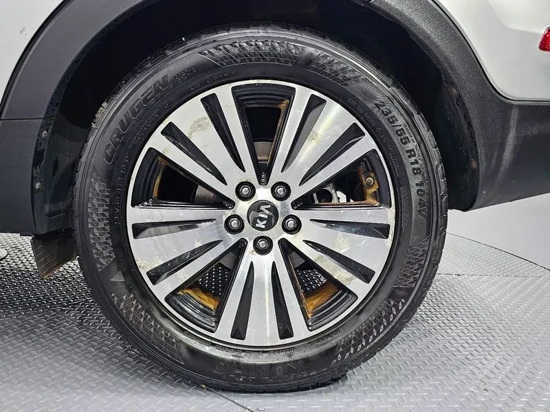 Kia Sportage, снимка 5 - Автомобили и джипове - 52557506