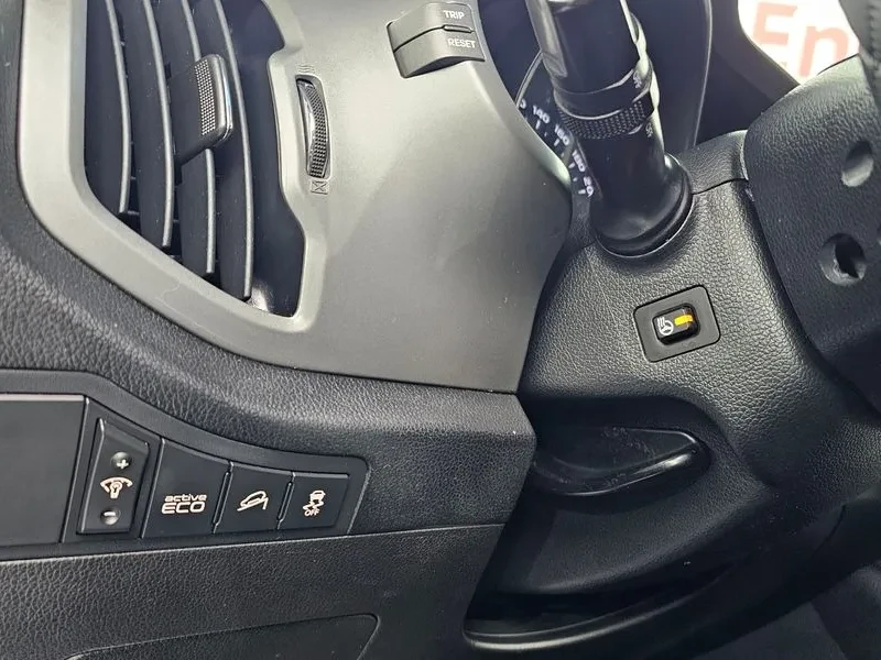 Kia Sportage, снимка 14 - Автомобили и джипове - 52557506