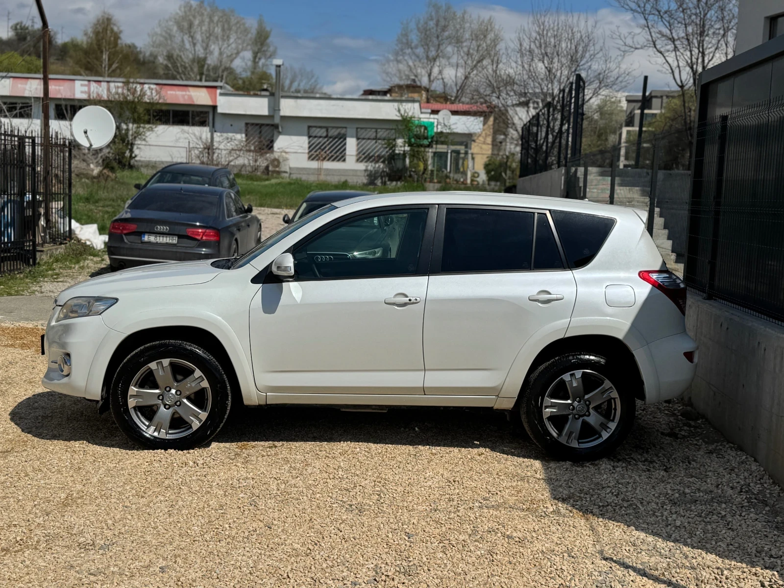 Toyota Rav4 2.2D* 150кс* EXECUTIVE* AUTOMATIC* FULL* FULL*  - изображение 5