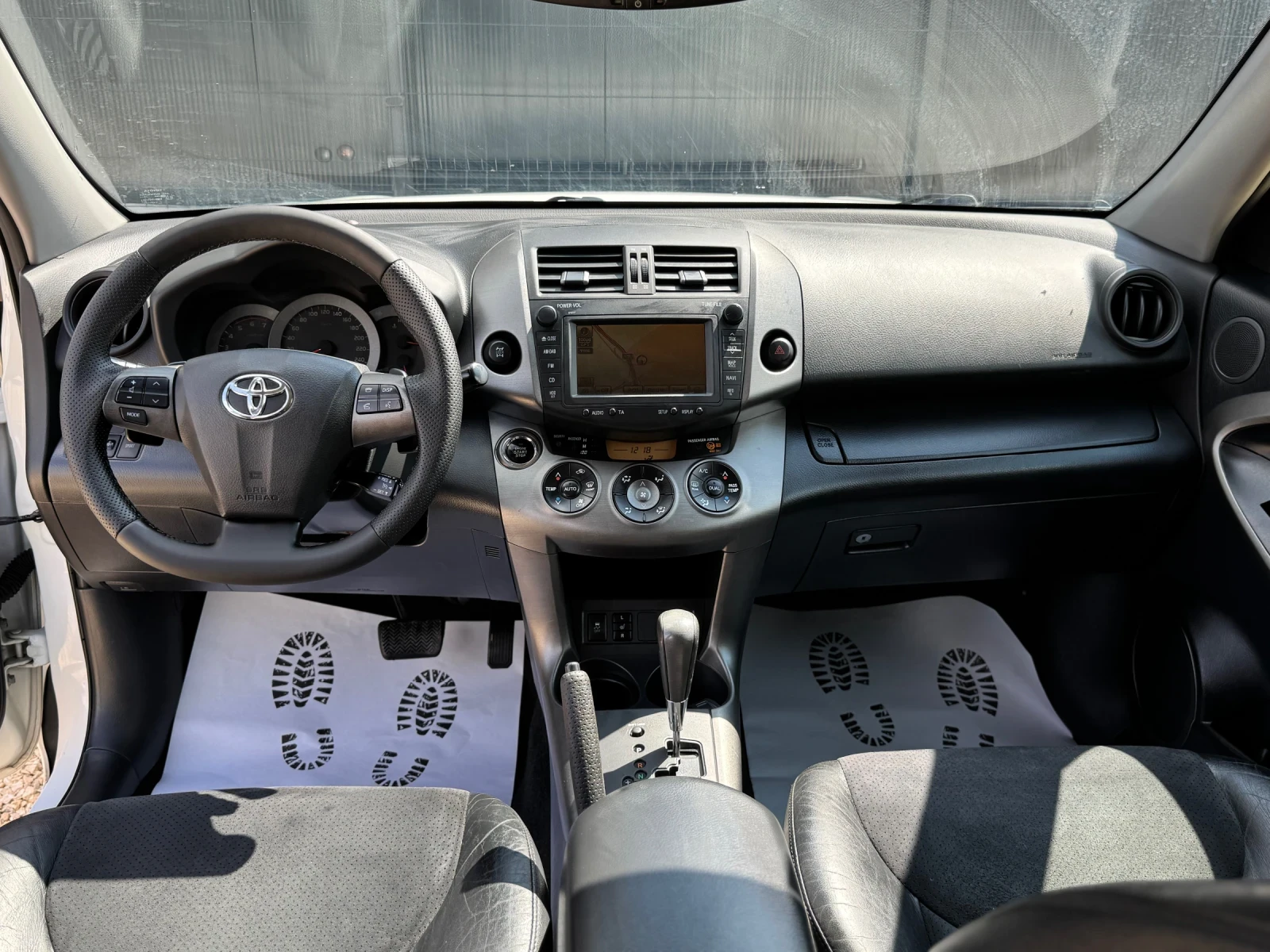 Toyota Rav4 2.2D* 150кс* EXECUTIVE* AUTOMATIC* FULL* FULL*  - изображение 10