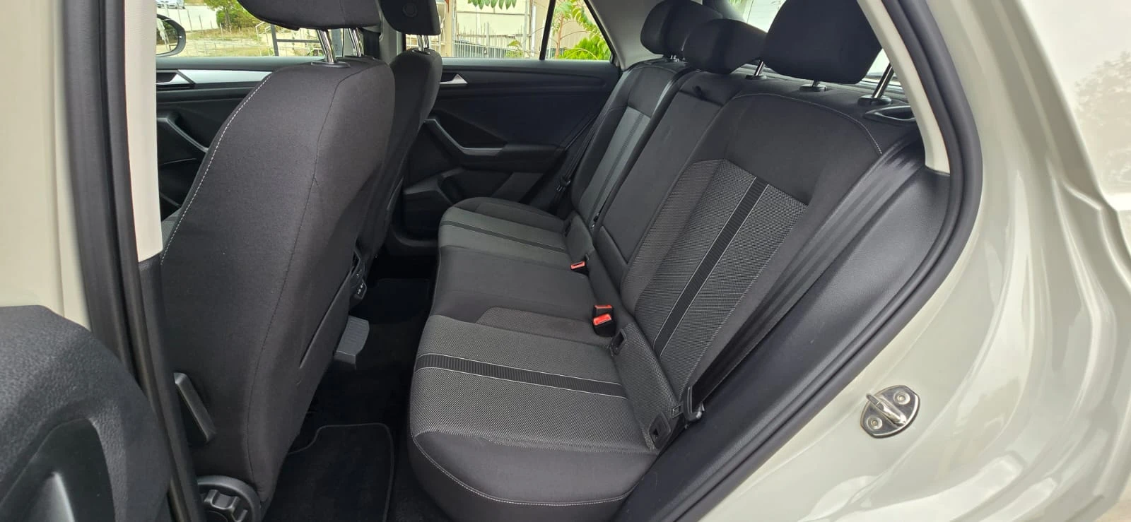 VW T-Roc 2.0 TDI | Mobile.bg   11