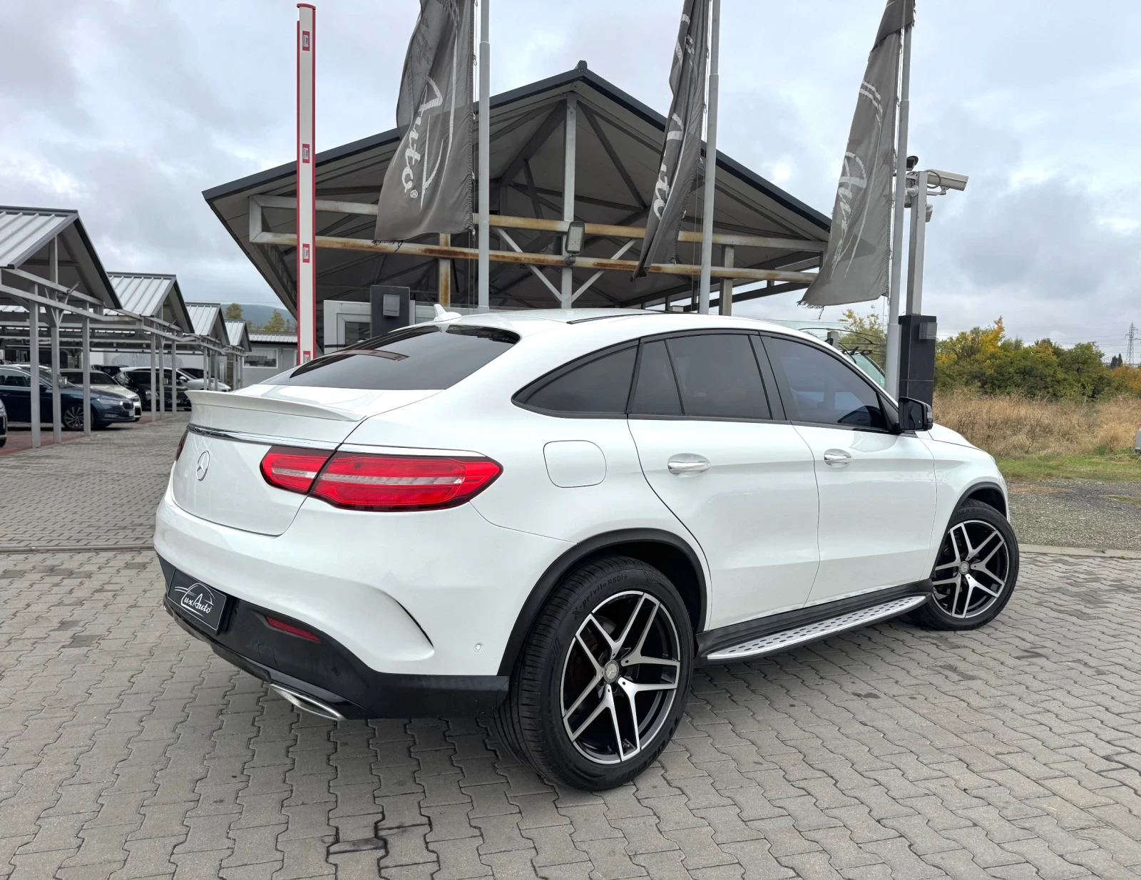 Mercedes-Benz GLE Coupe AMG#PANO#ALCANTARA#DISTR#KEYLESS#137000KM - изображение 3