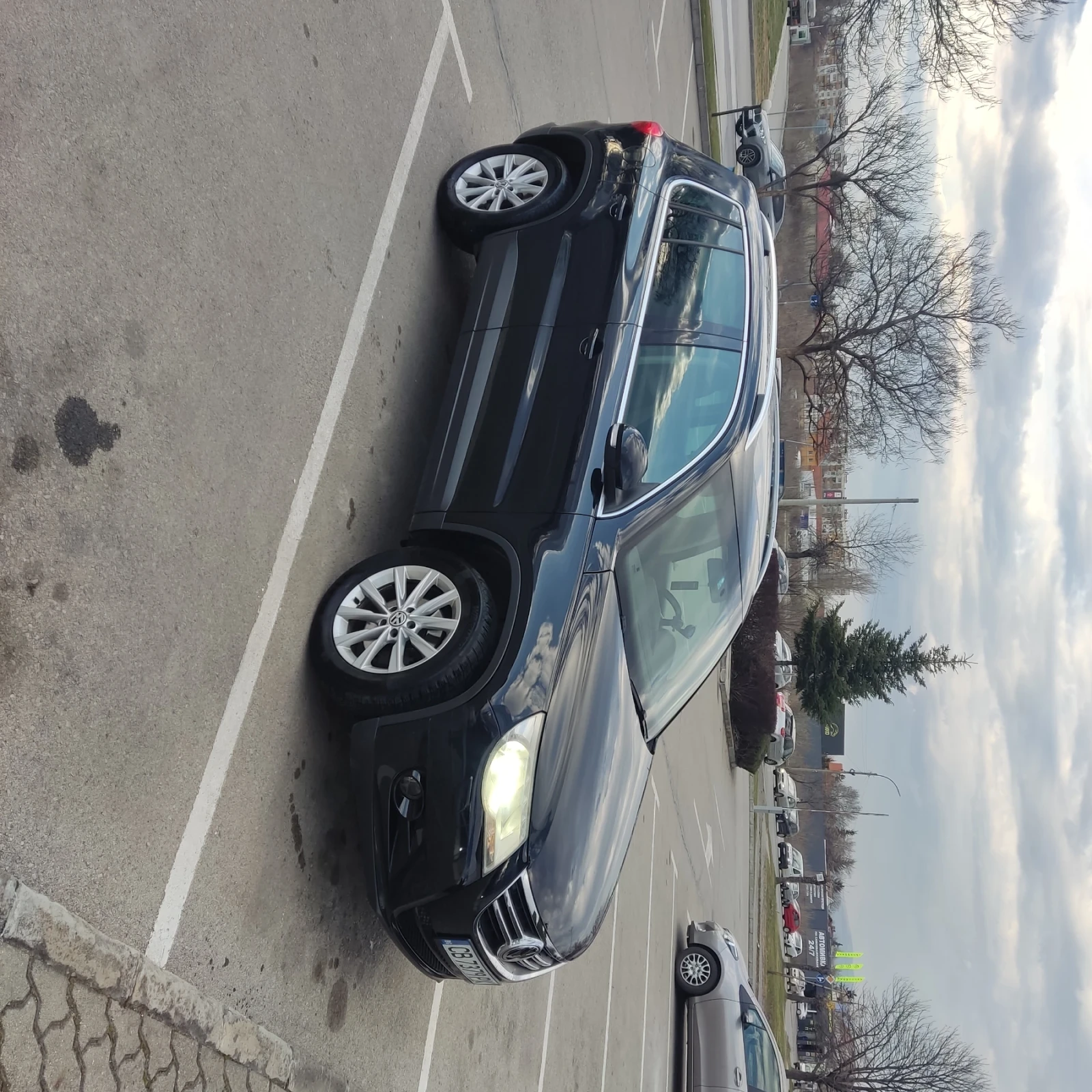 VW Tiguan, снимка 5 - Автомобили и джипове - 54033475