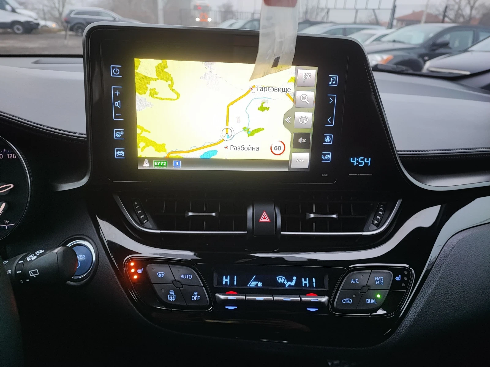 Toyota C-HR 1.8 hybrid, снимка 10 - Автомобили и джипове - 54222134