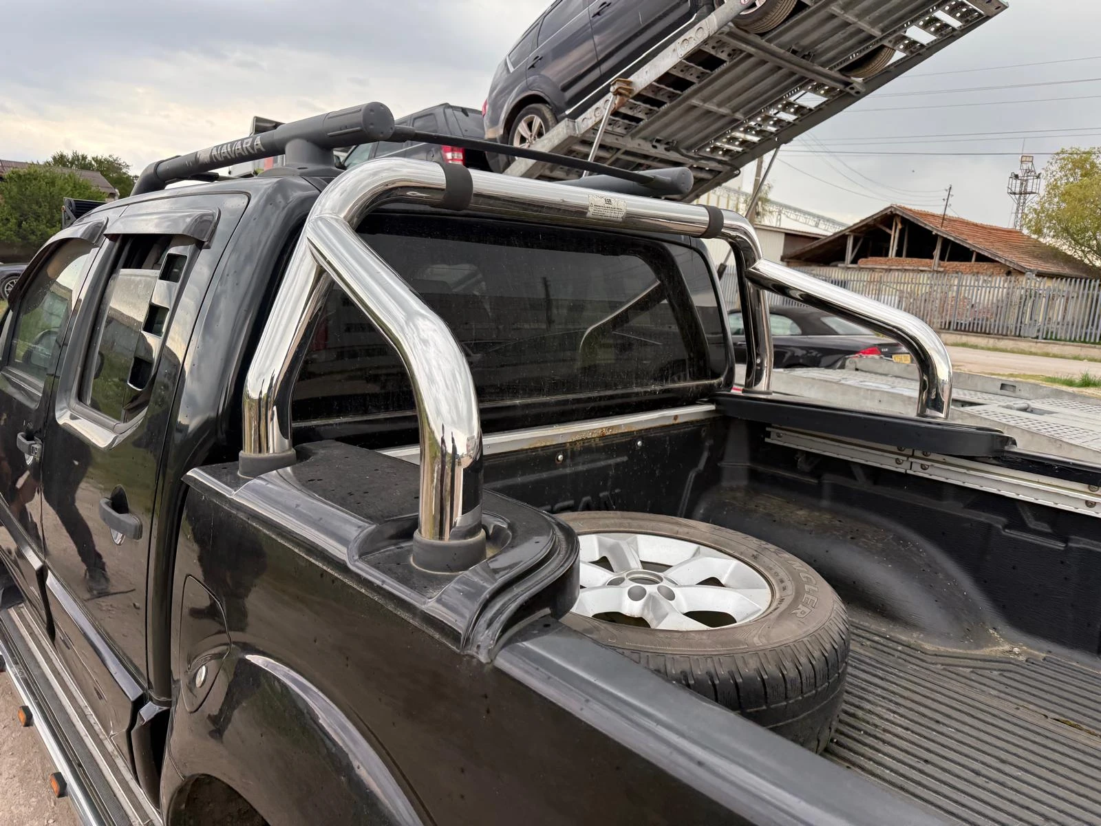 Nissan Navara 2.5 dci, снимка 10 - Автомобили и джипове - 54361330