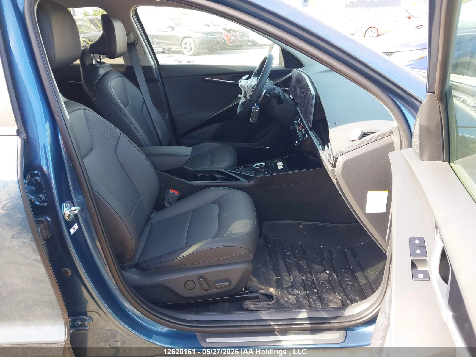 Kia Niro SNOW WHITE PEARL GREY EXTERIOR, снимка 5 - Автомобили и джипове - 54931437
