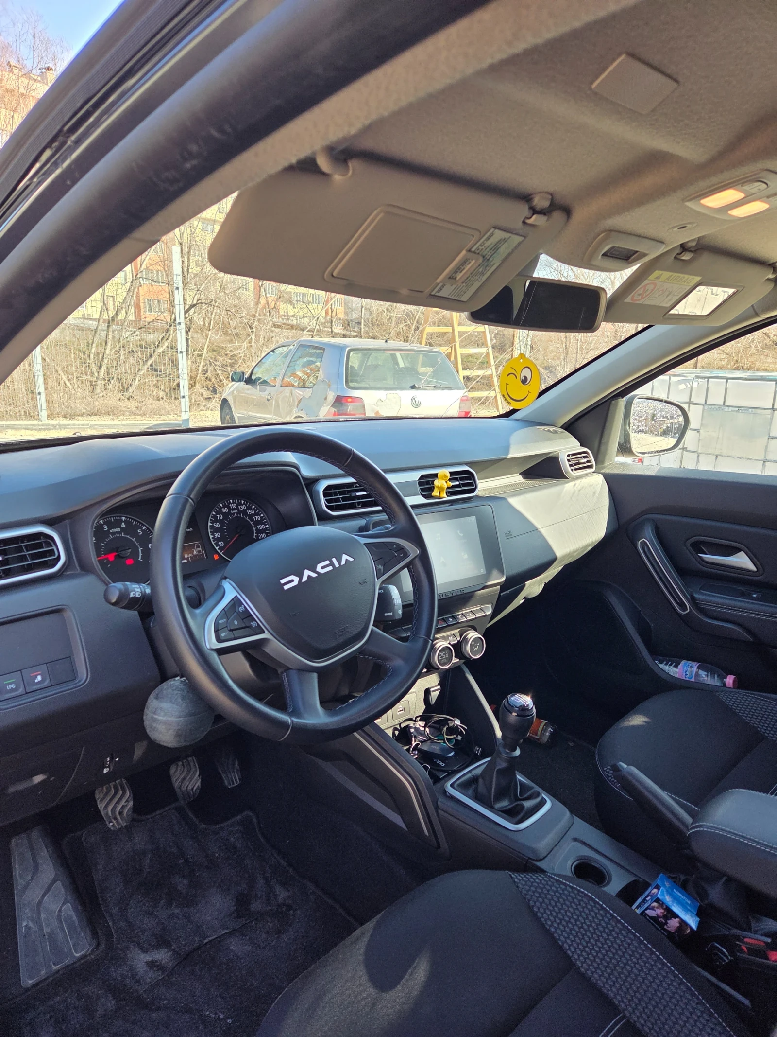 Dacia Duster 1.0 TCE  Фабрична газ!, снимка 4 - Автомобили и джипове - 55465582