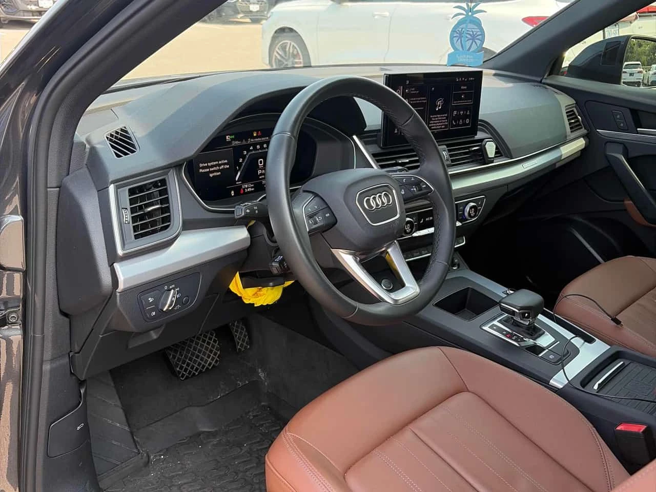 Audi Q5 Progressiv / ГЛАВНО ПРЕДСТАВИТЕЛСТВО НА АУДИ, снимка 5 - Автомобили и джипове - 55632539