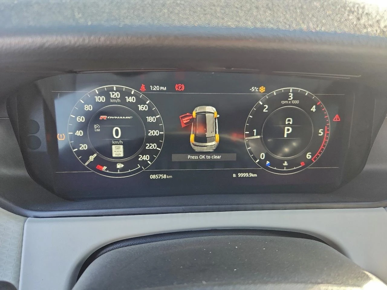 Land Rover Range rover 3.0l Velar R-Dynamic S, снимка 9 - Автомобили и джипове - 55931245