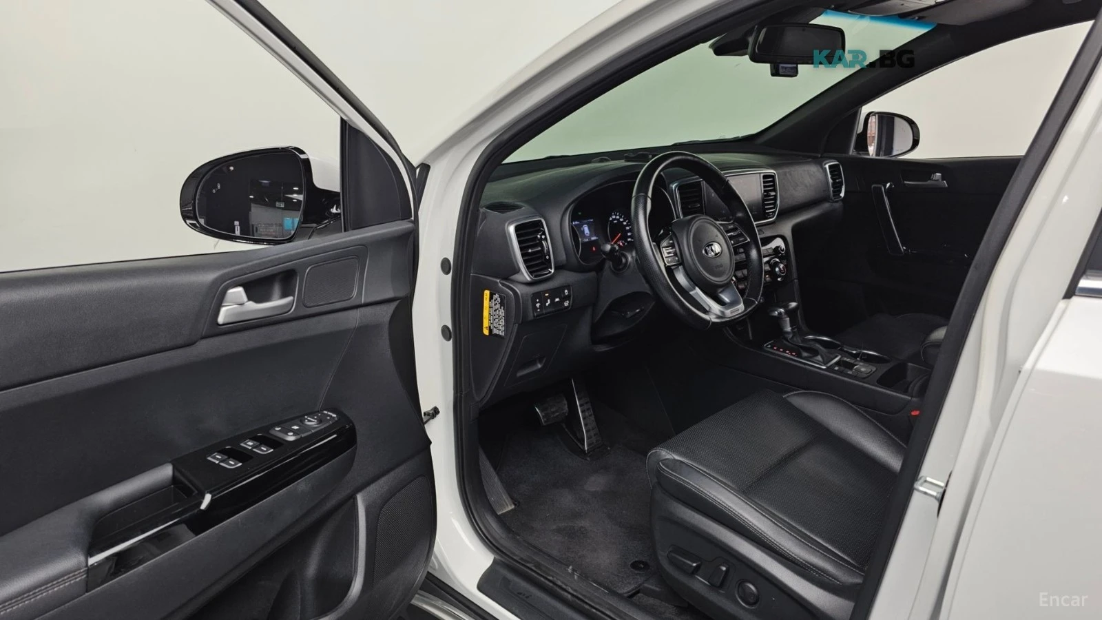 Kia Sportage 2.0D* SIGNATURE* КОЖА* ПОДГРЕВ* ОБДУХВАНЕ* КАМЕРА*, снимка 10 - Автомобили и джипове - 55978847