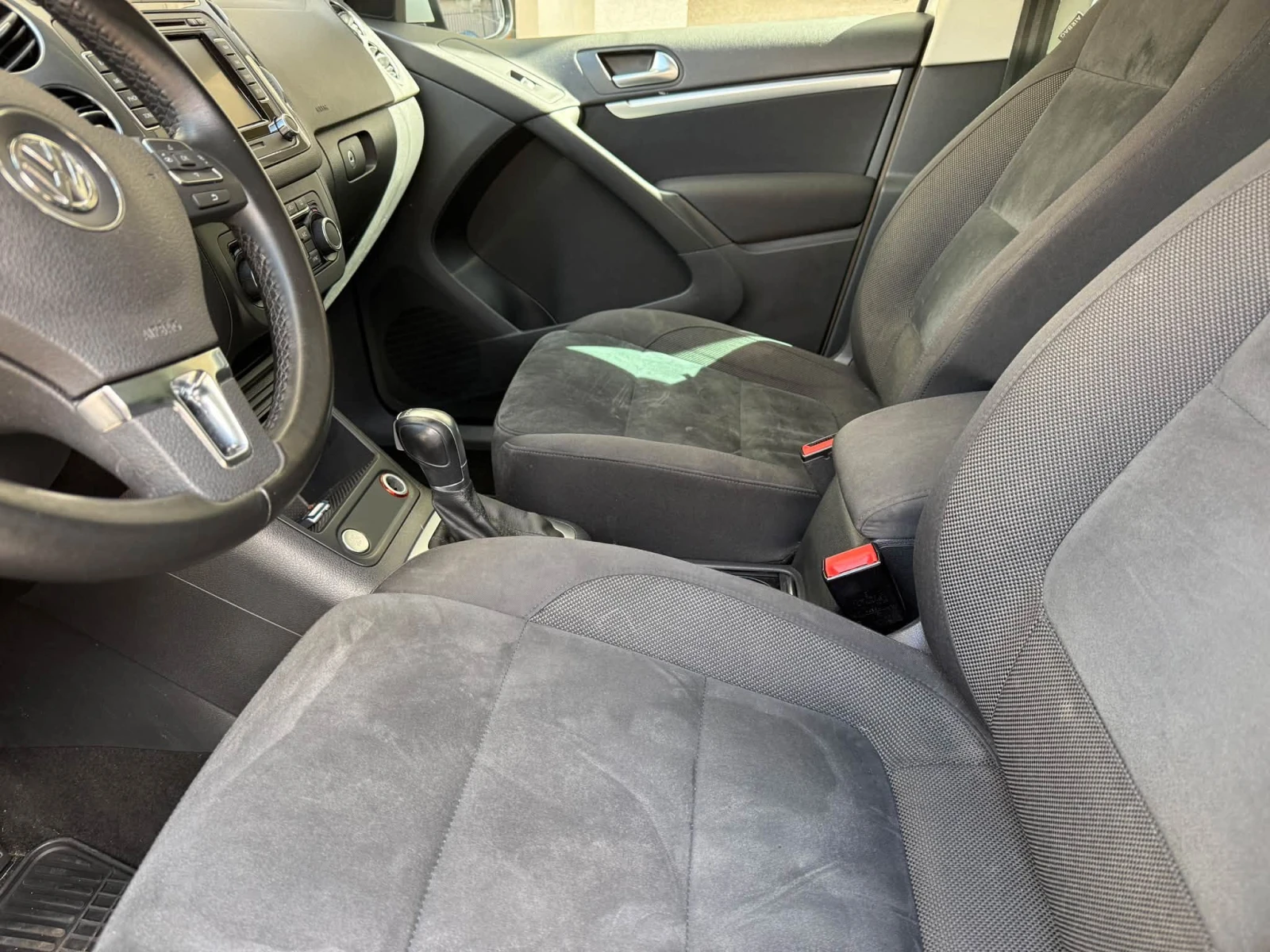 VW Tiguan, снимка 11 - Автомобили и джипове - 56300869